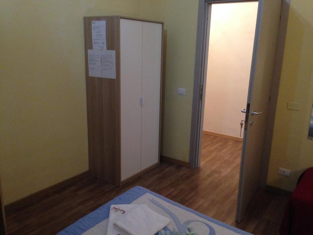 Le Charme House 2 Bed & Breakfast Roma Ngoại thất bức ảnh