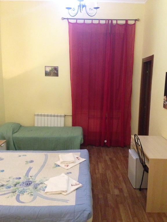 Le Charme House 2 Bed & Breakfast Roma Ngoại thất bức ảnh
